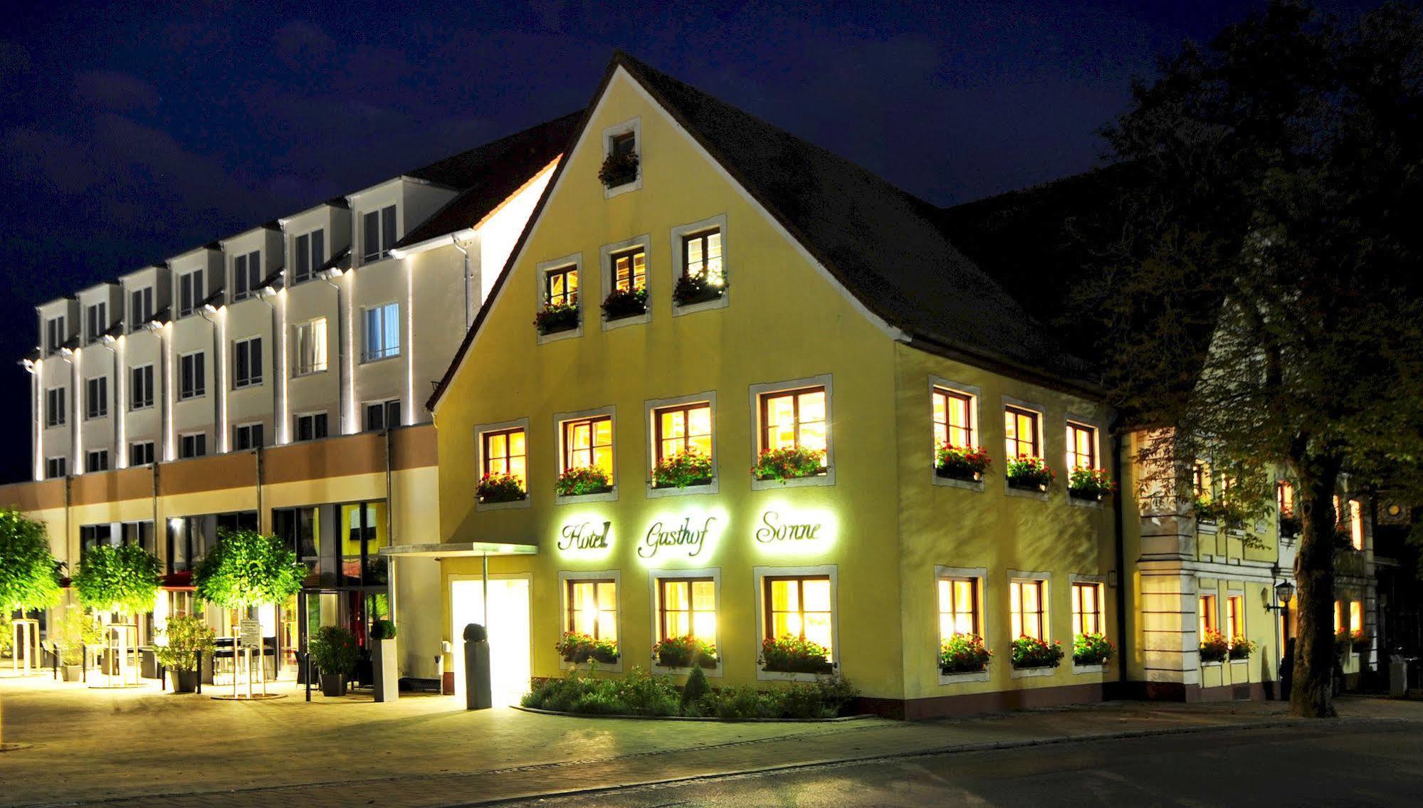 Landhotel Sonne Neuendettelsau Exterior photo